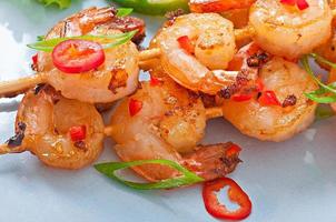 Shrimp sauteed in garlic and soy caramel photo