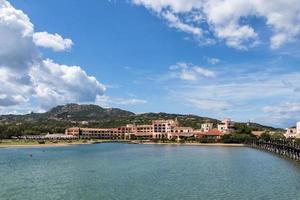 cala di volpe, cerdeña, italia, 2015. vista del hotel cala di volpe foto