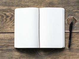 open notepad with a clean white page photo