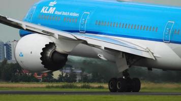 KLM Dreamliner departure