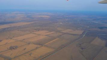 luchtfoto van vertrekkend vliegtuig video