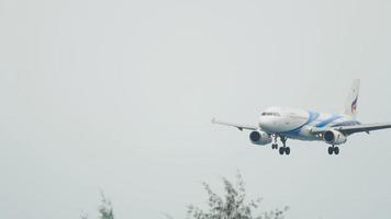 aterrissagem das vias aéreas de bangkok video