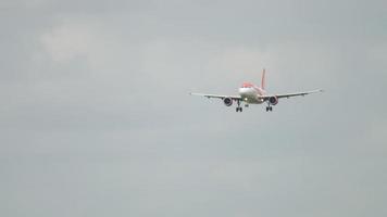 Airbus Easyjet landing video