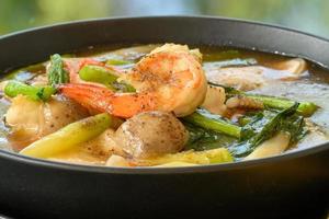 Rad na fry noodle with shrimp soak in gravy photo