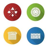 conjunto de iconos de glifo de sombra larga de diseño plano de casino. siete de la suerte, bingo, fichas de casino, juegos de naipes. ilustración de silueta vectorial vector