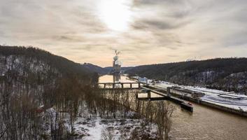 central eléctrica de carbón fort martin en el río monongahela cerca de point marion y morgantown foto