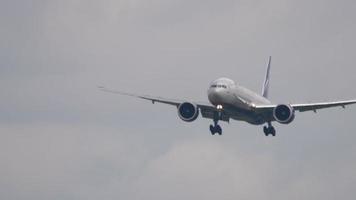 boeing 777 aeroflot vuela video