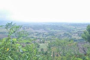 vista desde las colinas en recanati foto