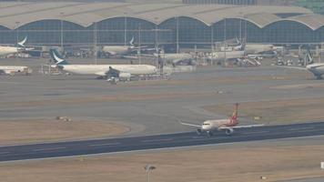 Hong Kong Airlines Airbus A320 departure from Hong Kong video