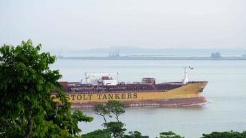 Tanker heading to cargo port video