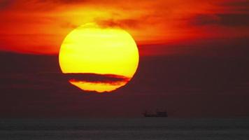 paysage coucher de soleil à phuket video