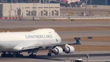 Cathay Pacific Carga decolar video