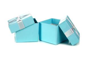 dos cajas azules abiertas foto