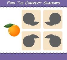 encuentra las sombras correctas de las naranjas de dibujos animados. juego de búsqueda y emparejamiento. juego educativo para niños de edad preescolar y niños pequeños vector