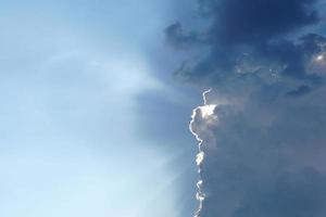 fondo de nube azul y negro foto