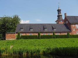 la ciudad de husum en el mar del norte foto