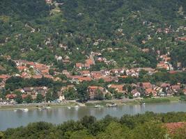 ciudad de esztergom en hungría foto