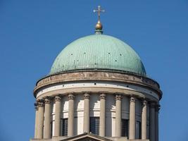 ciudad de esztergom en hungría foto