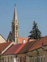 bratislava en el río danubio foto