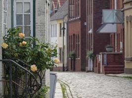 la ciudad de husum en el mar del norte foto