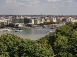 budapest en el río danubio foto