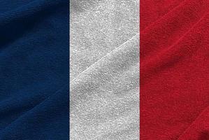 ola de bandera de francia aislada en png o fondo transparente, símbolos de francia, plantilla para banner, tarjeta, publicidad, promoción, comercial de televisión, anuncios, diseño web, ilustración foto