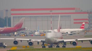 passager boeing 747 rossiya taxis video