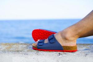 sandalias de cuero bio para hombres con un estilo agradable para las vacaciones de verano foto