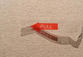 red pull label photo