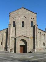 San Pietro basilica in Acqui Terme photo