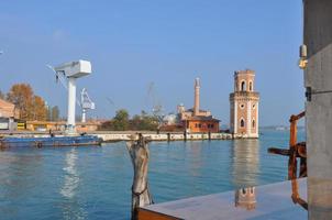 vista del canal en venecia foto