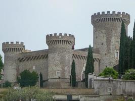 ruinas de roccapia en italia foto