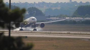 transporteur de fret lufthansa video