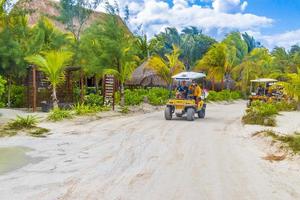 holbox mexico 22. diciembre 2021 carro de golf taxi carros carros foto