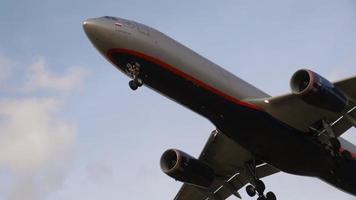 airbus a330 d'aeroflot vole video