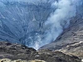See the natural beauty of Mount Bromo, Indonesia photo