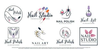 logotipo de esmalte de uñas salón de belleza con manos de mujer y vector premium de concepto creativo