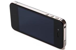 teléfono inteligente negro sobre fondo blanco foto