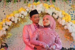 novia musulmana indonesia romántica foto