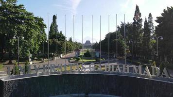 luftaufnahme der universitas gadjah mada in yogyakarta, indonesien. video