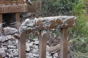 chatarra de vigas y columnas de puentes foto