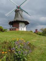 el puerto de Greetsiel en Alemania foto