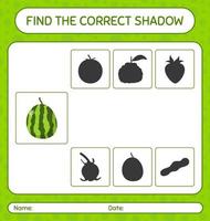 encuentra el juego de sombras correcto con sandía. hoja de trabajo para niños en edad preescolar, hoja de actividades para niños vector