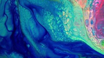 close-up de fundo abstrato colorido pintura fluida texturizado. video