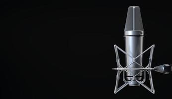 micrófono de estudio de condensador vocal sobre fondo negro aislado. renderizado 3d foto