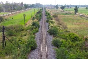 sobre el campo del ferrocarril foto