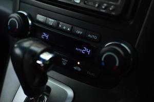 temperatura del aire acondicionado del coche veinticuatro foto