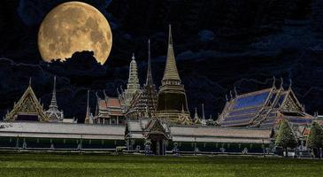 The moon and Wat Phra Kaew photo