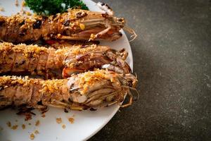Fried Mantis Shrimp with Garlic
