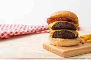 hamburger or beef burgers with cheese and bacon